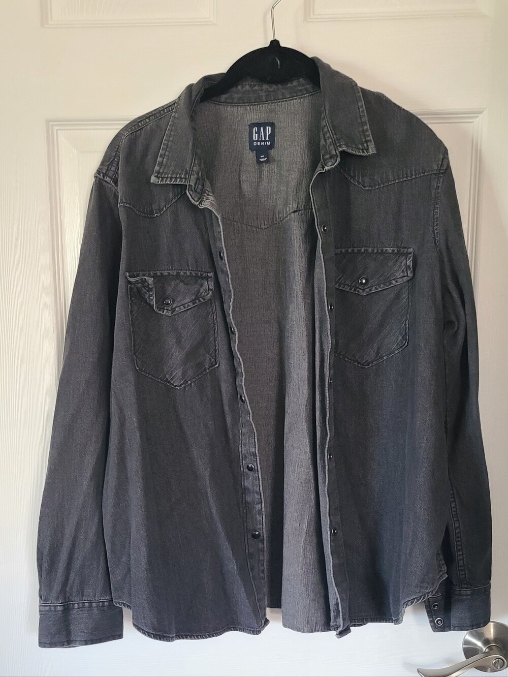 GAP Denim Women's Heathered Black Button-Up Shirt